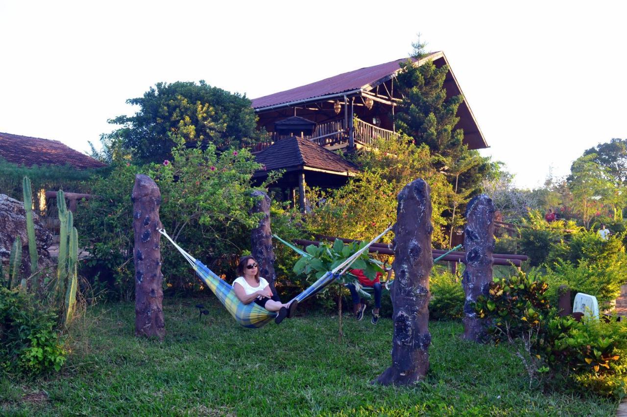 Shimba Hills Green Safari Lodge Kwale Esterno foto