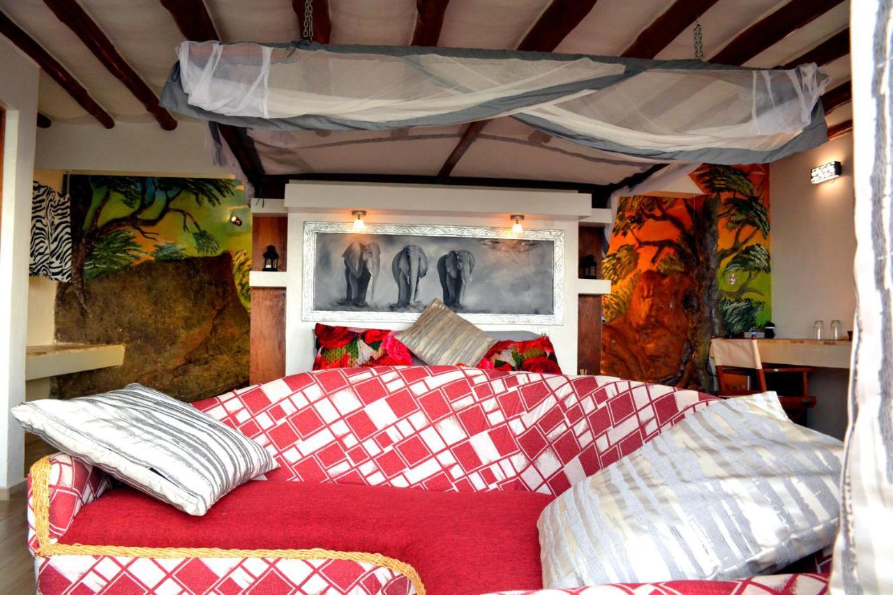 Shimba Hills Green Safari Lodge Kwale Esterno foto