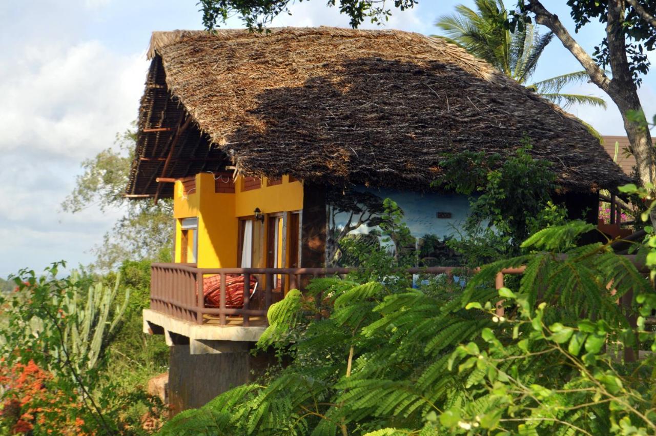 Shimba Hills Green Safari Lodge Kwale Esterno foto